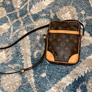 LOUIS VUITTON DANUBE CROSSBODY SHOULDER BAG MONOGRAM
